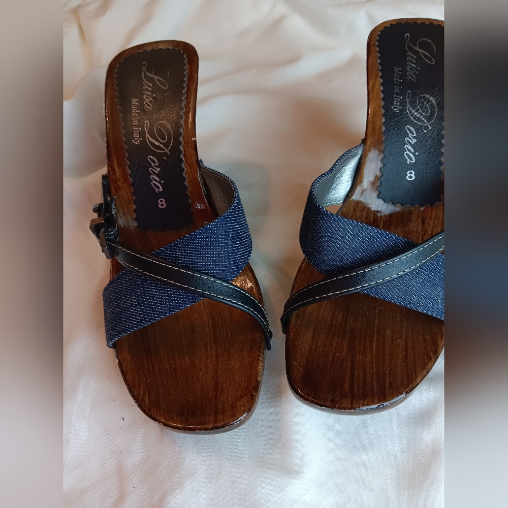 Adjustable 3.5" heels